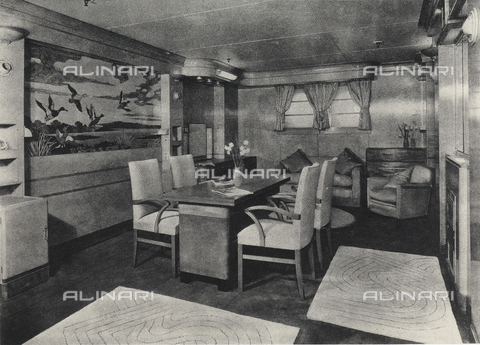 AVQ-A-002346-0006 - R.M.S. Queen Mary: The lounge of one of the private suites of the transatlantic Queen Mary - Date of photography: 1936 - Alinari Archives, Florence