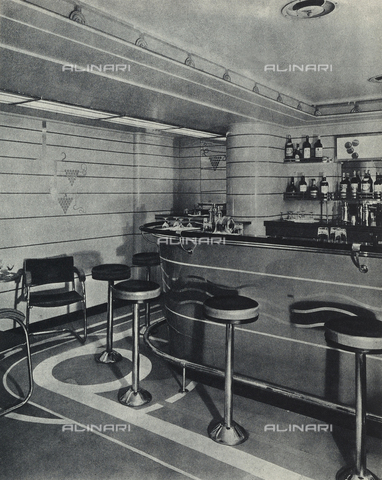 AVQ-A-002346-0024 - R.M.S. Queen Mary: third class cocktail bar of the transatlantic Queen Mary - Date of photography: 1936 - Alinari Archives, Florence