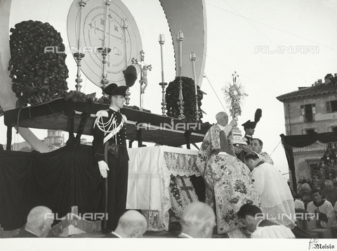 AVQ-A-002364-0051 - XIV National Eucharistic Congress of Turin: Cardinal Legate Ildefonso Schuster blesses the congregation - Date of photography: 1953 - Alinari Archives, Florence