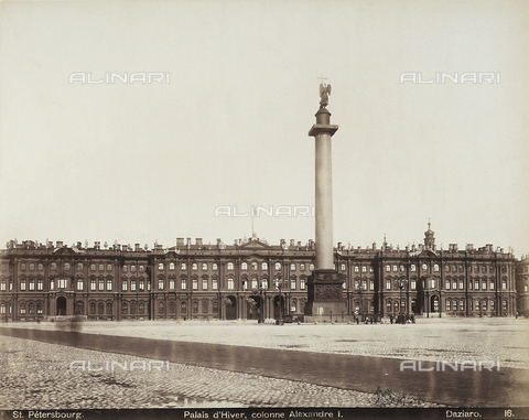 AVQ-A-002408-0006 - The column in honor of czar Alexander I. In the background, the faà§ade of the Winter Palace or of the Hermitage, in St. Petersburg, Russia - Date of photography: 1890-1900 ca. - Alinari Archives, Florence