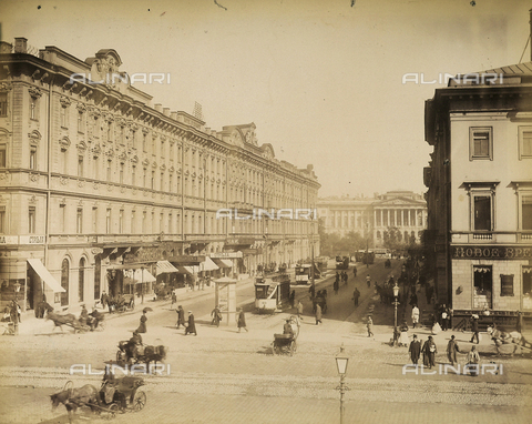 AVQ-A-002408-0017 - View of an avenue with people in Moscow, Russia; the Pushkin Museum is in the background - Date of photography: 1890-1900 ca. - Alinari Archives, Florence