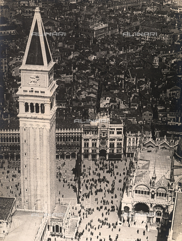 AVQ-A-002434-0025 - Piazza San Marco, Venice - Date of photography: 1918 - Alinari Archives, Florence