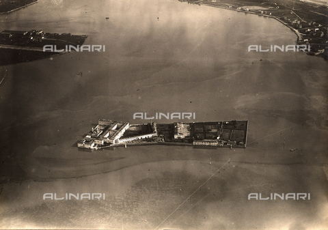 AVQ-A-002434-0054 - Island of Venice - Date of photography: 1918 - Alinari Archives, Florence