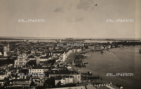 AVQ-A-002434-0062 - Riva degli Schiavoni and the Church of San Zaccaria, Venice - Date of photography: 1918 - Alinari Archives, Florence