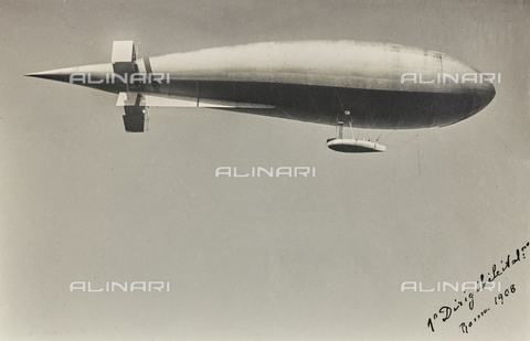 AVQ-A-002434-0070 - The first Italian dirigible - Date of photography: 1908 - Alinari Archives, Florence