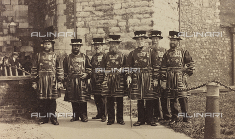 AVQ-A-002803-0044 - Album " Voyage en Ecosse Septembre 1880 ": Guards of the Tower of London - Date of photography: 29/09/1880 - Alinari Archives, Florence