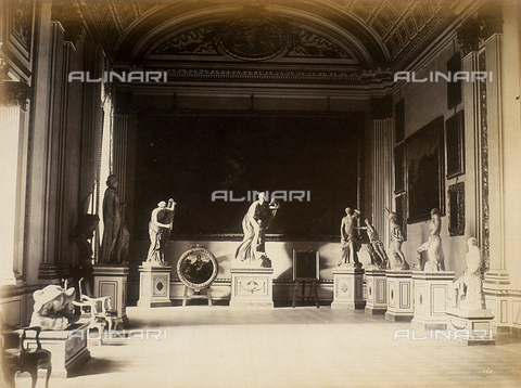 AVQ-A-002965-0037 - Gallery of Niobe in the Uffizi Gallery of Florence - Date of photography: 1856 - 1857 - Alinari Archives, Florence