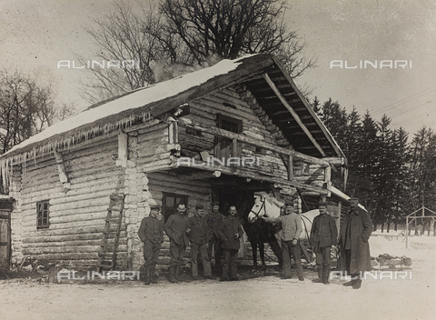 AVQ-A-002988-0042 - First World War: the 'Ukraine in the years 1914-1916 during the invasion of the German army. Military front of a house - Date of photography: 1914-1916 - Alinari Archives, Florence