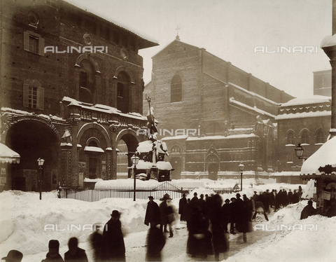 AVQ-A-003115-0004 - Piazza del Nettuno under snow - Date of photography: 1887 - Alinari Archives, Florence