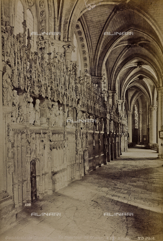 AVQ-A-003173-0040 - Deambulatorio della Cattedrale di Chartres - Data dello scatto: 1880-1890 - Archivi Alinari, Firenze