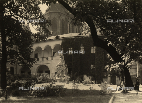 AVQ-A-003560-0009 - View of "Denisovy sady," the gardens behind the apsis of the cathedral in Brno, Czech Republic - Date of photography: 1937 - Alinari Archives, Florence