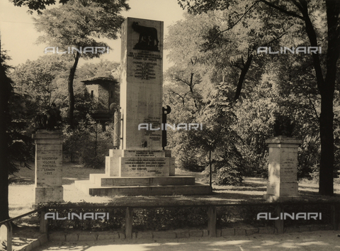 AVQ-A-003560-0017 - Monument to the Italians, on Spielberg Hill in Brno, Czech Republic - Date of photography: 1937 - Alinari Archives, Florence