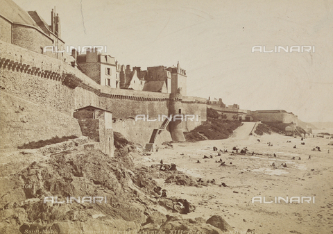 AVQ-A-003730-0003 - Les Remparts a Saint-Malo in Francia - Data dello scatto: 1900 ca. - Archivi Alinari, Firenze