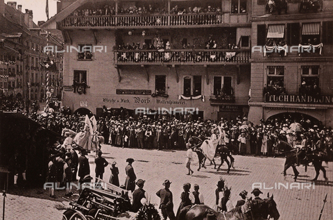 AVQ-A-003768-0011 - Corteo storico in occasione della rievocazione della Battaglia di Murten a Berna - Data dello scatto: 1891 - Archivi Alinari, Firenze