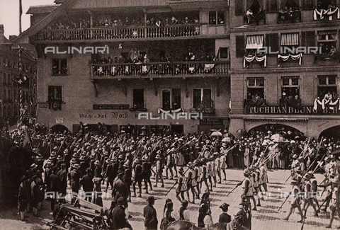 AVQ-A-003768-0012 - Corteo storico in occasione della rievocazione della Battaglia di Murten a Berna - Data dello scatto: 1891 - Archivi Alinari, Firenze