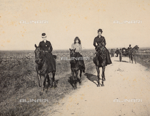 AVQ-A-003771-0023 - Portrait of three horsewomen during a fox hunt at Vigne Nuove near Rome - Date of photography: 28/12/1896 - Alinari Archives, Florence