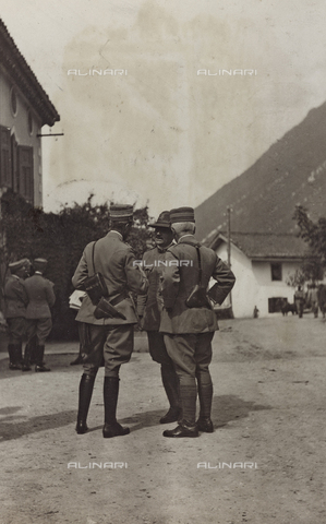 AVQ-A-003796-0134 - First World War: Italian officers - Date of photography: 1915-1918 - Alinari Archives, Florence