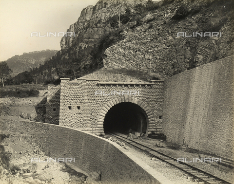 AVQ-A-003811-0012 - Col de Braus tunnel near Nice in France. The construction of the railway stretch Nice-Coni was carried out by the Fratelli Giannotti company - Date of photography: 1925 - Alinari Archives, Florence