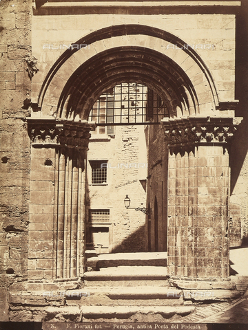 AVQ-A-003846-0072 - Ancient door of the Podestà, Perugia - Date of photography: 1875 ca. - Alinari Archives, Florence
