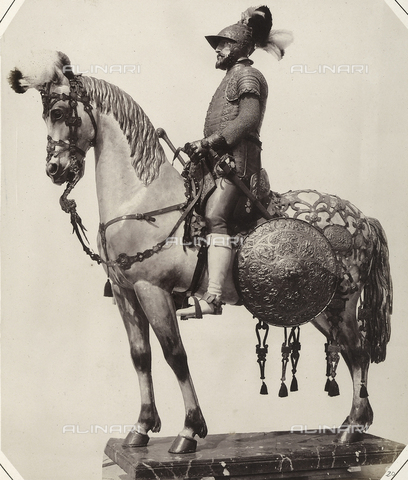 AVQ-A-003863-0020 - Bardatura per cavallo e armatura cinquecentesca dell'Arciduca Ferdinando Conte del Tirolo, conservate in Austria - Data dello scatto: 1859 - Archivi Alinari, Firenze