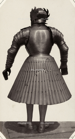 AVQ-A-003863-0042 - A fifteenth century suit of armor that belonged to Angeblich Albrecht Achilles Margravio of Brandeburg, seen from behind, preserved in Austria - Date of photography: 1859 - Alinari Archives, Florence