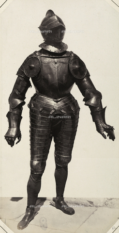 AVQ-A-003863-0064 - Sixteenth century suit of armor that belonged to Heinrich von Ranzow, preserved in Austria - Date of photography: 1859 - Alinari Archives, Florence