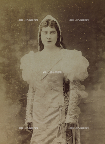 AVQ-A-003960-0036 - Portrait of the French soprano Louise Grandjean - Date of photography: 1904 - Alinari Archives, Florence