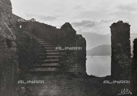 AVQ-A-004294-0032 - "La palmaria - Da Lerici " - Date of photography: 1900-1910 - Alinari Archives, Florence