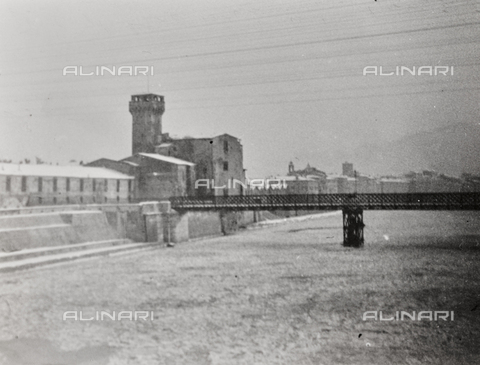 AVQ-A-004294-0062 - The icy river Arno, Pisa - Date of photography: 1920-1930 - Alinari Archives, Florence