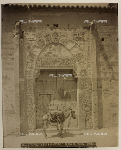 AVQ-A-004640-0011 - Album "Toledo": Portal of the palace of Peter I of Castile in Toledo - Date of photography: 1880-1890 - Alinari Archives, Florence