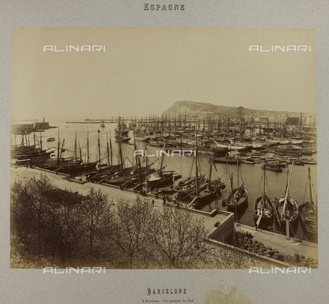 AVQ-A-004816-0002 - Album "Barcelone 1888": View of the port of Barcelona. In the background the hill of Montjuà¯c - Date of photography: 1888 - Alinari Archives, Florence