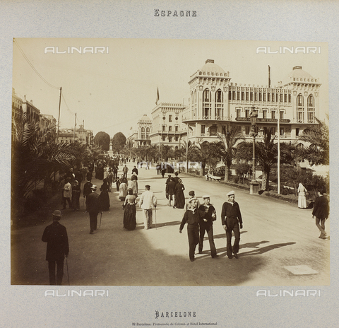 AVQ-A-004816-0006 - Album "Barcelone 1888": Animated view of the Passeig de Colom (Columbus Drive) in Barcelona. On the right, the Grand Hotel Internacional - Date of photography: 1888 - Alinari Archives, Florence