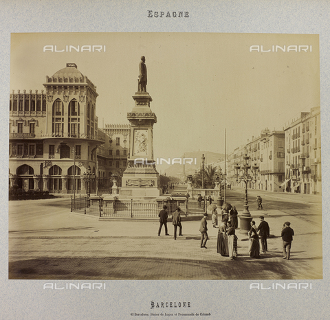 AVQ-A-004816-0008 - Album "Barcelone 1888 ": Animated view of Passeig de Colom (walk Colombo) with the monument of Antonio Lopez in Barcelona - Date of photography: 1888 - Alinari Archives, Florence