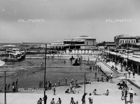 BBA-F-003428-0000 - View of the Pancaldi Baths, Livorno - Date of photography: 1955 ca. - Alinari Archives, Florence