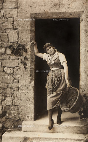 BFB-S-008953-0049 - Ninetta Waidhofen - Date of photography: 1895 - Alinari Archives, Florence