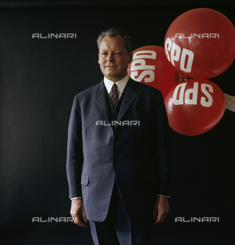BPK-S-AA0001-4401 - Willy Brandt - Data dello scatto: 1968 - Charles Wilp / BPK/Archivi Alinari
