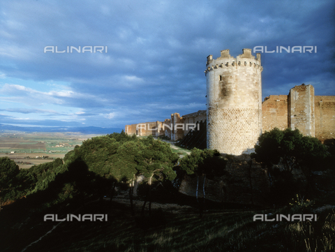 CAL-F-011030-0000 - La fortezza angioina di Lucera, in provincia di Foggia - Data dello scatto: 2002 - Archivi Alinari, Firenze