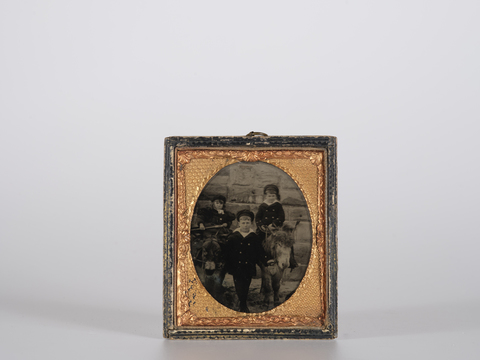 DVQ-F-000361-0000 - Group portrait: pair of children on donkeys held by a third child - Alinari Archives, Florence