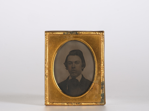 DVQ-F-002007-0000 - Male portrait - Date of photography: 1860 ca. - Alinari Archives, Florence