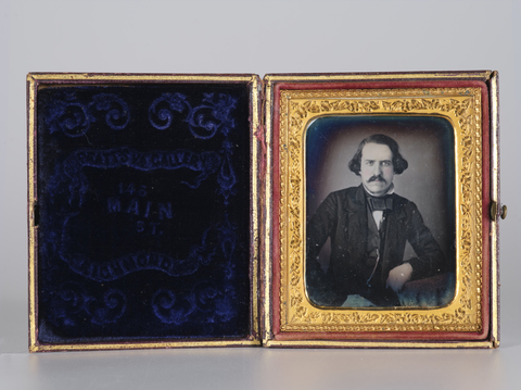 DVQ-F-002304-0000 - Male portrait - Date of photography: 1850 ca. - Alinari Archives, Florence