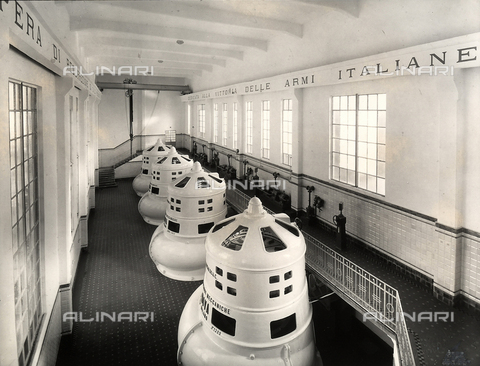 FAQ-F-000873-0000 - The Centrale Idrovora Termine of the Consorzio Bonifico Ongaro Inferiore, built by the Ferrobeton building company: room with machines made by Ansaldo - Date of photography: 1958 ca. - Alinari Archives, Florence