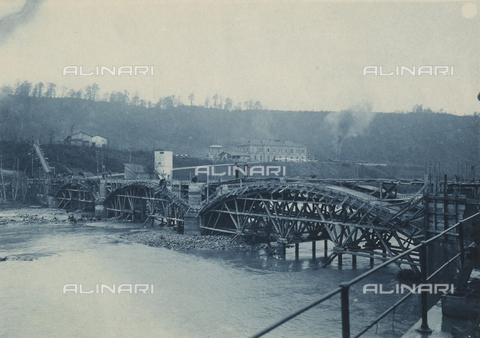 FAQ-F-001395-0000 - Costruzione di un ponte a Bastia, in Corsica - Data dello scatto: 1910 - 1920 - Archivi Alinari, Firenze