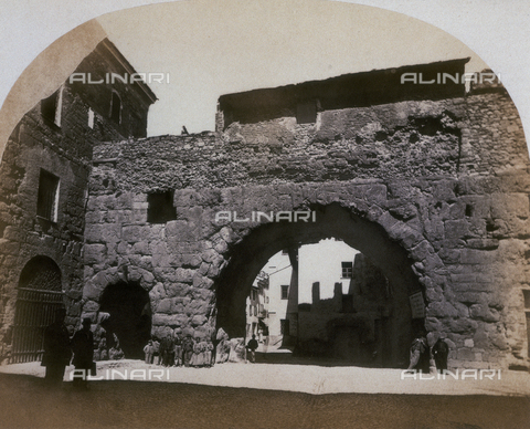 FBQ-A-006131-0023 - Aosta: View of the Porta Pretoria - Date of photography: 1865 ca. - Alinari Archives, Florence