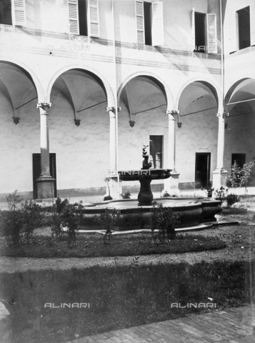 FBQ-A-006155-0010 - Il chiostro della Casa del Sacro Cuore a Parma - Data dello scatto: 1865 ca. - Archivi Alinari, Firenze