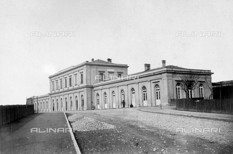 FBQ-A-006155-0012 - La stazione ferroviaria di Parma - Data dello scatto: 1865 ca. - Archivi Alinari, Firenze