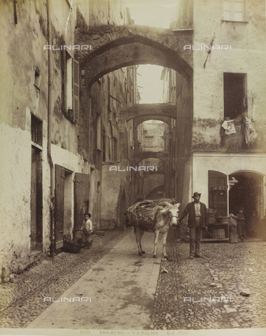 FBQ-A-006182-0044 - View of a street in San Remo - Date of photography: 1880 ca. - Alinari Archives, Florence