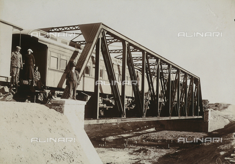 FBQ-A-006185-0061 - Measures to establish the Chilean-Argentinian border: bridge over the Orroyo stream, Argentina - Date of photography: 1900 ca. - Alinari Archives, Florence