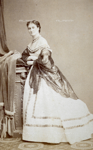FBQ-A-006270-0122 - Full-length portrait of Bice Tronco, wife of the English consul in Brindisi Henry Grant - Date of photography: 1860- 1870 - Alinari Archives, Florence