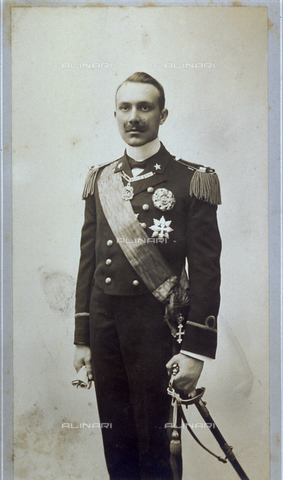 FBQ-F-002215-0000 - Full-length portrait of prince Ferdinando Umberto oOf Savoy in dress uniform with decorations - Date of photography: 1905 -1910 - Alinari Archives, Florence