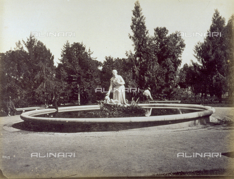 FBQ-F-002621-0000 - The Fountain of Moses saved from the waters (1868), in the Pincio. In the background vegetation and a gardener at work - Date of photography: 1870 -1875 ca. - Alinari Archives, Florence